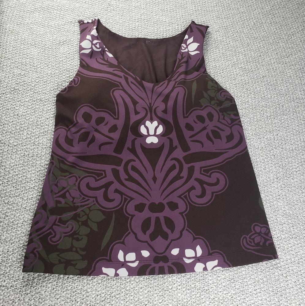 601git Athleta tank top with built in bra 38D